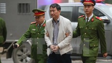 Vừa lĩnh án chung thân, Trịnh Xuân Thanh lại ra tòa ở vụ án khác. Ảnh: TTXVN.