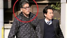 Nghi phạm Shibuya Yasumasa bị cảnh sát bắt giữ. (Ảnh: Asahi Shimbun).