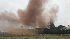 Những cột khói cao ngút trời xả ra từ nhà máy thép Hoà Phát khiến cho người dân vô cùng lo lắng