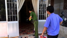 Lực lượng chức năng khám nghiệm hiện trường. 