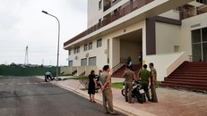 Một phụ nữ rơi từ tầng 5 chung cư Vision xuống đất tử vong.