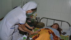 Cô giáo Mai đã được chuyển ra Bệnh viện Đa khoa Đà Nẵng điều trị. Ảnh: TT