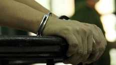 Tham vài chục ngàn đồng, tài xế taxi kéo loạt bạn vào tù