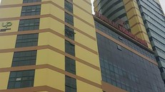 Tòa nhà số 1 phố Lương Yên có rung lắc.