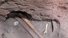 Xương người tiền sử được phát hiện trong hang động núi lửa Krông Nô. 