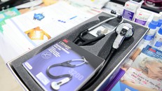 Ống nghe tim điện tử