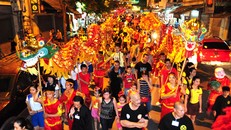 Phố cổ Hà Nội nhộn nhịp trong dịp Tết Trung thu