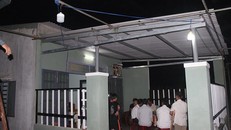 Nghi án chồng dùng búa giết vợ rồi treo cổ tự tử.