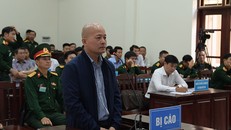 Bị cáo Đinh Ngọc Hệ (tức Út “trọc”) tại tòa