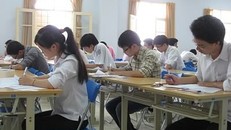 Năm nay số thí sinh thi vào lớp 10 của Hà Nội giảm hẳn, nhưng áp lực của cuộc thi không vì thế mà ít đi. Ảnh: T.F