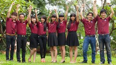 Định hướng ngành nghề tốt cho học sinh chính là chìa khóa kéo giảm tỉ lệ SV bỏ học giữa chừng (Trong ảnh: Sinh viên ĐH Nguyễn Tất Thành say mê với ngành nghề mình đã chọn)