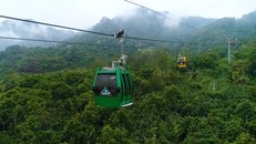 Cáp treo lên đỉnh Núi Cấm - tỉnh An Giang.