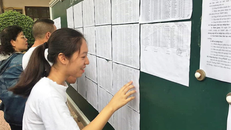 Thí sinh Hải Phòng đi xem công bố điểm vào 10