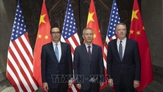 Đại diện Thương mại Mỹ Robert Lighthizer (phải), Bộ trưởng Tài chính Mỹ Steven Mnuchin (trái) và Phó Thủ tướng Trung Quốc Lưu Hạc tại cuộc đàm phán thương mại ở Thượng Hải, Trung Quốc, ngày 31/7/2019. Ảnh: AFP/TTXVN
