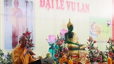 Thượng tọa Thích Minh Quang phát biểu tại buổi lễ. 