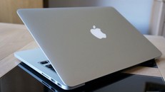 Chỉ thị mới của Cục Hàng không cấm hành khách, thành viên tổ bay mang máy tính xách tay 15-inch Macbook Pro, sản xuất và tiêu thụ từ tháng 9/2015 đến tháng 2/2017. Ảnh minh họa
