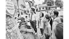 Cô giáo Nguyễn Thị Thúy Hồng thường xuyên tổ chức các buổi học ngoại khóa giúp học sinh thêm yêu thích môn tiếng Anh.