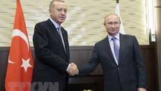 Tổng thống Thổ Nhĩ Kỳ Recep Tayyip Erdogan và Tổng thống Nga Vladimir Putin. (Ảnh: AFP/TTXVN)
