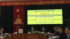 Bộ GD&ĐT công bố danh mục 32 bản mẫu sách giáo khoa lớp 1 đã được thẩm định. Ảnh: Lê Vân