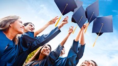 Công nhận văn bằng của người Việt Nam do nước ngoài cấp