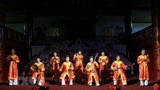 Nhã nhạc Huế - Âm nhạc cung đình Việt Nam được vinh danh là kiệt tác di sản văn hóa phi vật thể đại diện của nhân loại năm 2003. (Ảnh: Nhật Anh/TTXVN)