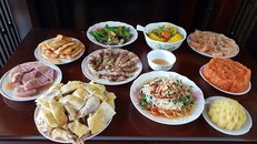 Người Việt quan niệm: ‘Cúng quanh năm không bằng Rằm tháng Giêng’.