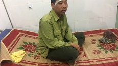 Anh Tiến đang được điều trị tại trung tâm y tế. 