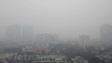 Chất lượng không khí ở thành phố Hà Nội sáng nay tới ngưỡng "nguy hại." (Ảnh: Hùng Võ/Vietnam+)