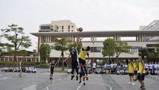 Học sinh Chuyên Bắc Ninh thi đấu bóng rổ. (Ảnh: Fanpage Đoàn trường THPT Chuyên Bắc Ninh)