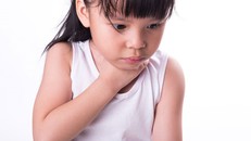 Dị vật đường thở với trẻ: Mối lo lớn từ những… vật nhỏ