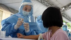 Thủ tướng: Cho phép đặt hàng cung cấp dịch vụ xét nghiệm SARS-CoV-2