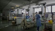 Dạng đột biến của virus SARS-CoV-2 khiến đại dịch khó kiểm soát hơn