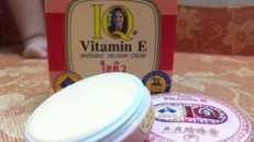 Kem thoa mặt IQ bị đình chỉ lưu hành và thu hồi trên toàn quốc vì mẫu thử không đáp ứng yêu cầu về giới hạn kim loại nặng trong mỹ phẩm (chỉ tiêu Thủy ngân).