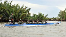 Biên giới căng mình chống dịch