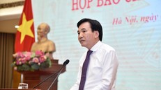 Bộ trưởng, Chủ nhiệm Văn phòng Chính phủ, Người phát ngôn của Chính phủ Trần Văn Sơn phát biểu tại họp báo.