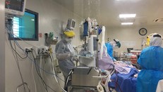 Sáng 18/9: Hơn 5.500 ca COVID-19 nặng đang điều trị, 433.465 trường hợp đã được chữa khỏi