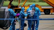 Thủ tướng Chính phủ: Việc đưa đón người dân về quê phải an toàn, chu đáo