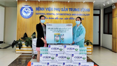 Vinamilk tặng 50 nghìn sản phẩm COLOSGOLD cho con em cán bộ bác sĩ tuyến đầu