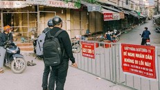 Các chốt cứng được thiết lập để kiểm soát dịch ở địa bàn xã Ninh Hiệp (huyện Gia Lâm).