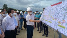 Phó Thủ tướng Lê Văn Thành kiểm tra tiến độ các dự án thành phần cao tốc Bắc - Nam phía Đông