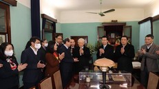 Tổng Bí thư Nguyễn Phú Trọng dâng hương tưởng niệm Chủ tịch Hồ Chí Minh