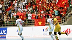 Hình ảnh khán giả phủ kín khán đài sân đấu Futsal Games 31 tại Hà Nam 