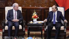 Chủ tịch nước Nguyễn Xuân Phúc tiếp Tổng Giám đốc Điều hành Ngân hàng Thế giới Axel van Trotsenburg.