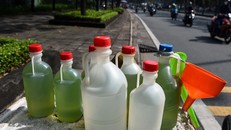 Xử lý nghiêm tình trạng kinh doanh xăng dầu chai lọ tự phát