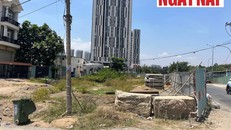 Dù đã khởi công xây dựng từ tháng 4/2017 nhưng đến nay dự án đường song hành cao tốc Long Thành vẫn thi công ngổn ngang, … chưa hẹn ngày hoàn thành.