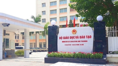 Bộ Giáo dục và Đào tạo đã yêu cầu tất cả trường học phải công khai đơn vị cung cấp thức ăn, thực phẩm trên trang thông tin điện tử, phương tiện thông tin đại chúng.