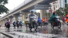 Không khí lạnh gây mưa vừa, dông rải rác tại Bắc Bộ, trời chuyển mát.