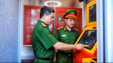 Hà Nội là địa phương đầu tiên trên cả nước triển khai thí điểm Kiosk Trạm Cảnh sát thông minh.
