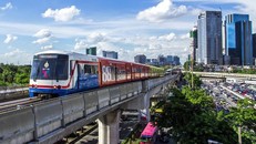 Sự cố chập điện gây gián đoạn cục bộ tuyến tàu điện MRT tại Bangkok