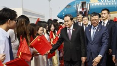 Chủ tịch Quốc hội Trần Thanh Mẫn bắt đầu thăm chính thức Trung Quốc